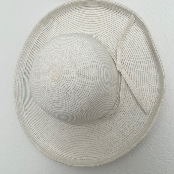 San Diego Sun Hat with Bow Detail - Picture 1 of 4